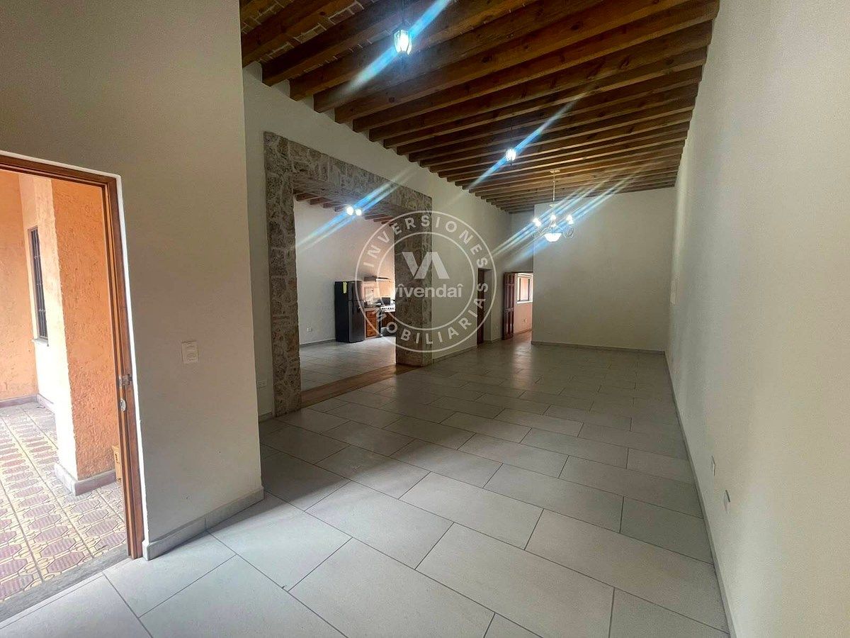 Casa con excelente ubicación en el centro de la ciudad, foto 1 de 18