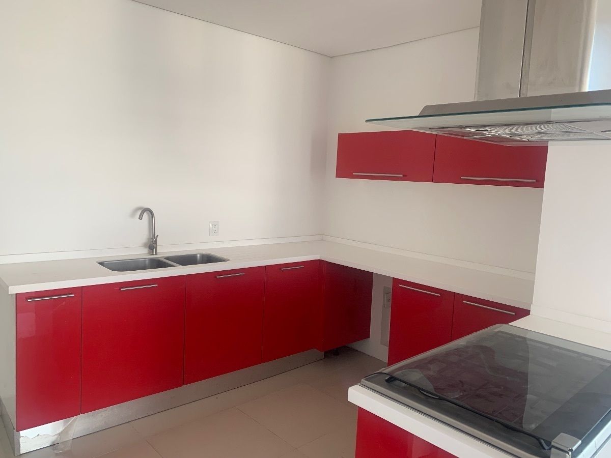 5 of 20: Cocina