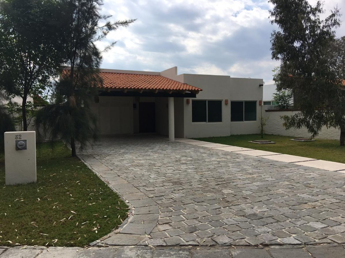 CASA EN VENTA EN BOCA LAGUNA, CHAPALA