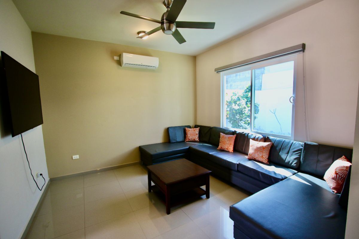 12 de 32: Cuarto de tele / TV room