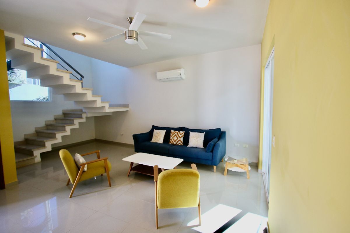 9 de 32: Sala / Living room