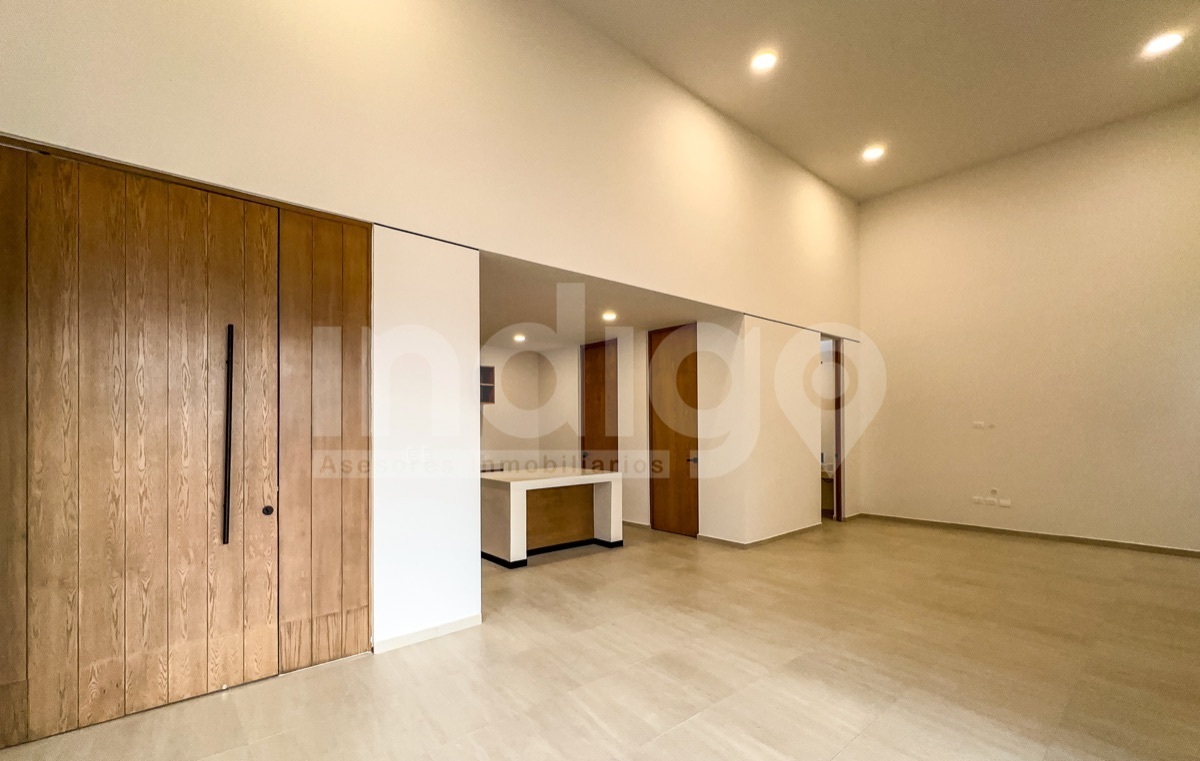5 de 32: Sala / Comedor Corridos