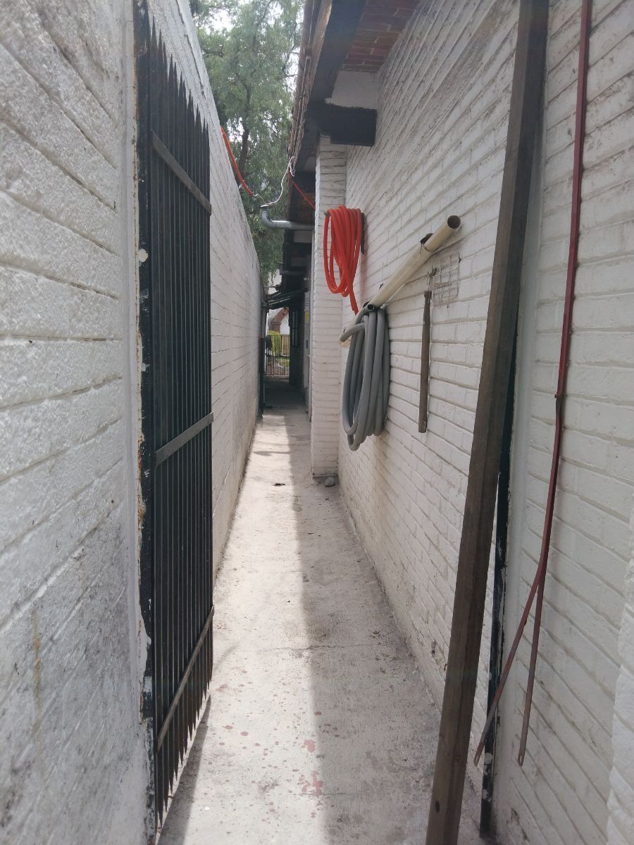 49 de 49: Pasillo lateral 2