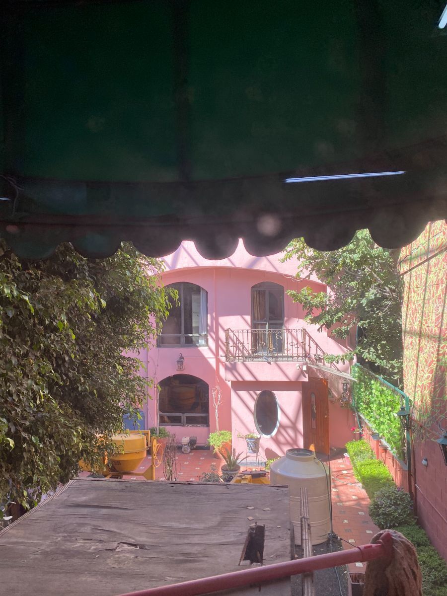 2 of 26: Vista de la casa