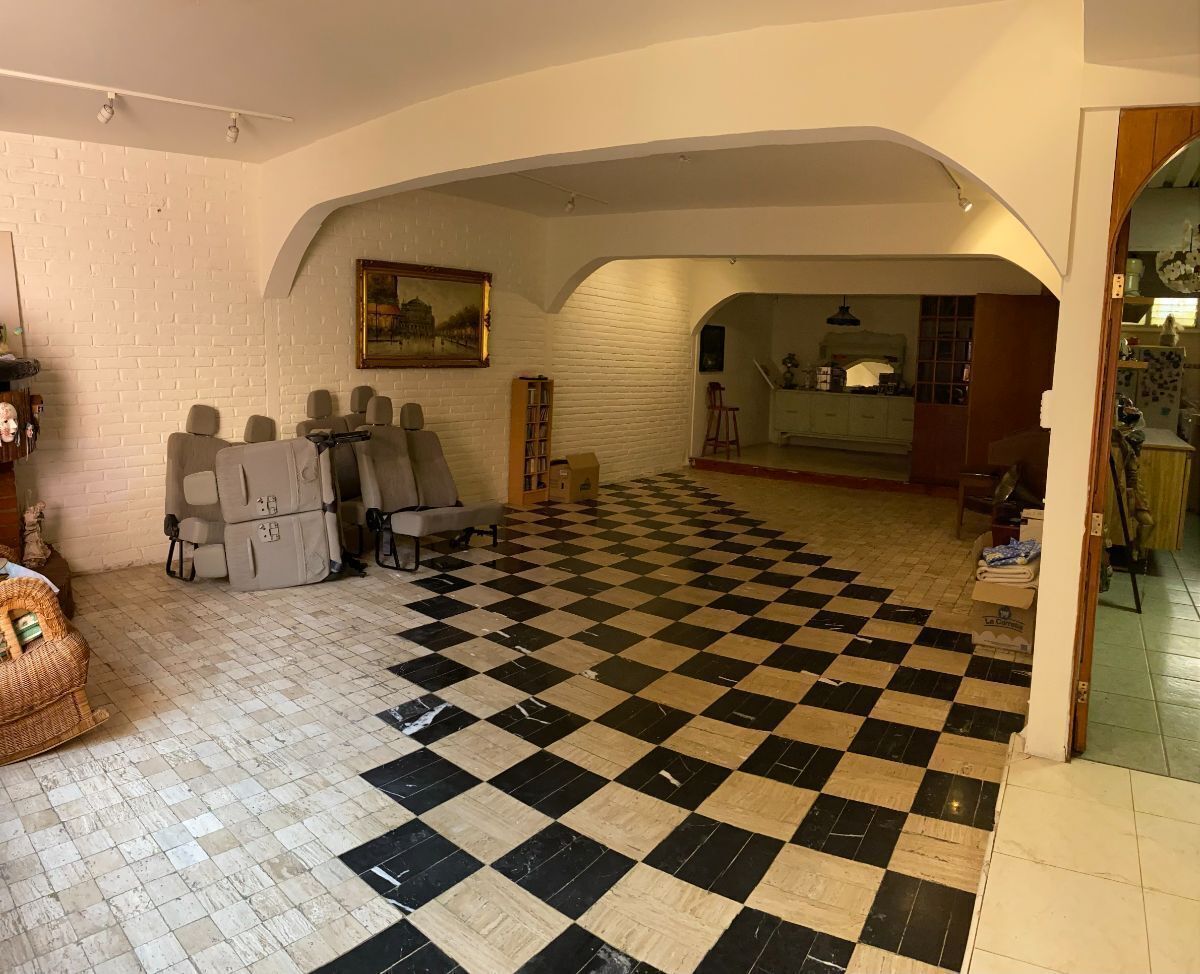 12 of 26: Sala Comedor