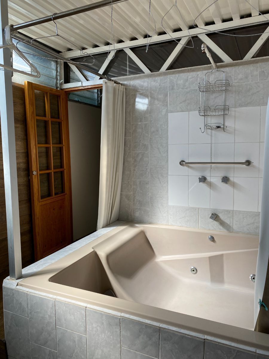 22 of 26: Baño principal