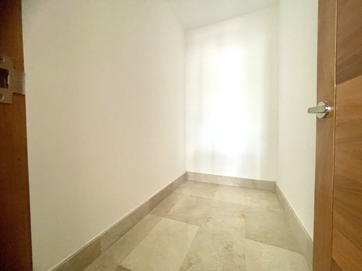 13 de 27: Clóset habitación máster