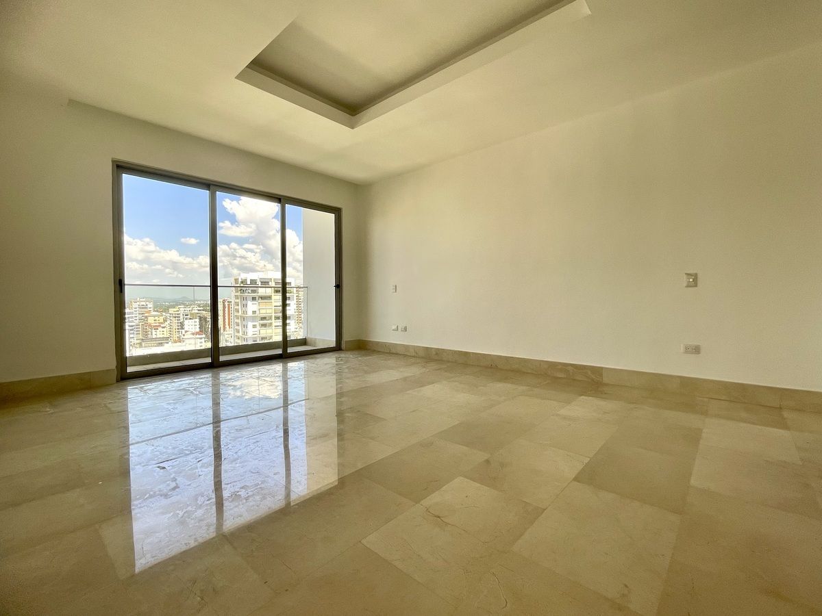 23 de 27: Habitación segundo nivel