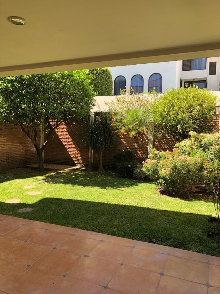 Casa em Ciudad Bugambilia, Zapopan, foto 2 de 11