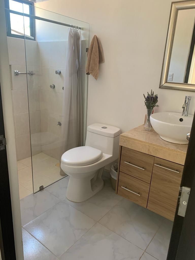 Baja de precio Amplia casa de 1 planta en Privada Kanan - foto 3