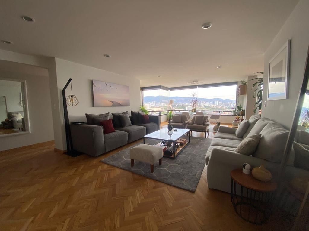 1454, Paseo de Los Ahuehuetes Norte, Bosque de las Lomas, 11700 con 3 Recámaras, 3 Baños, 240 Metros Cuadrados y 2 Puestos de Estacionamiento 1454, Paseo de Los Ahuehuetes Norte, Bosque de las Lomas, 11700 con 3 Recámaras, 3 Baños, 240 Metros Cuadrados y 2 Puestos de Estacionamiento