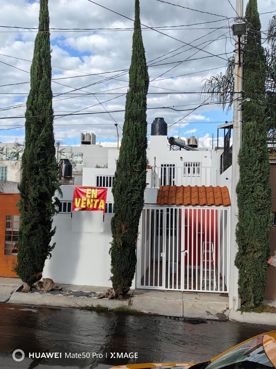 https://assets.easybroker.com/property_images/4261106/70857203/EB-PJ1106.jpeg?version=1706635378