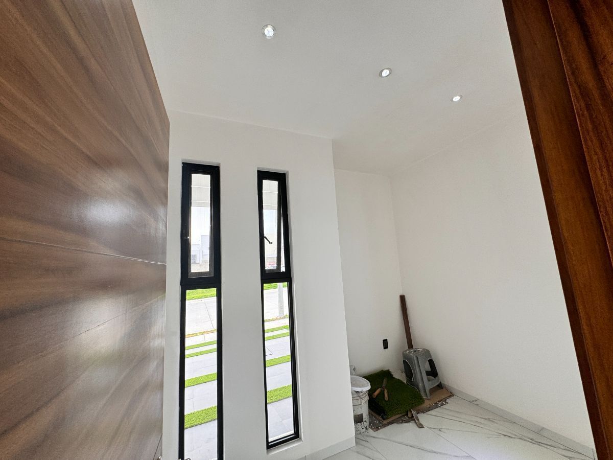 6 de 28: Estudio o Recámara en Planta Baja