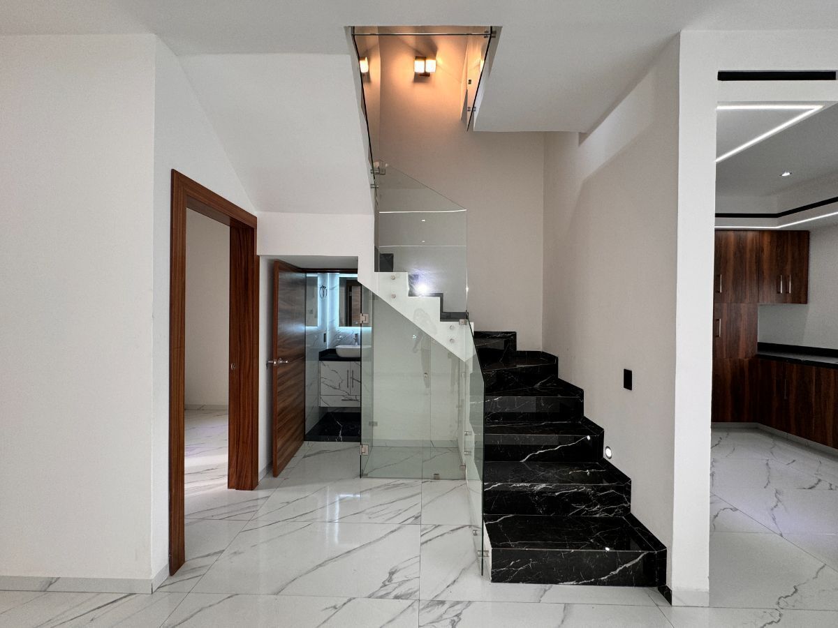16 de 29: Escaleras