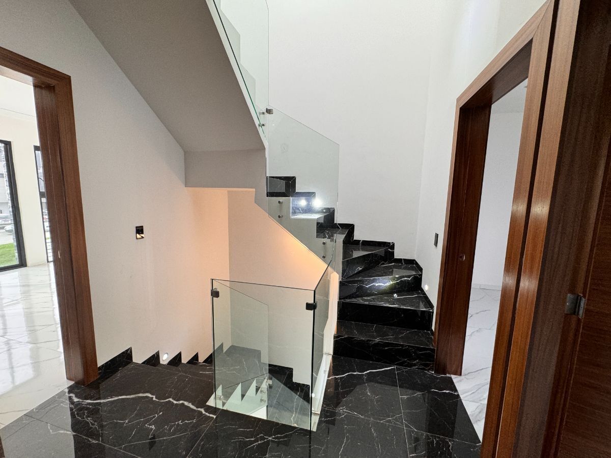 29 de 29: Escaleras