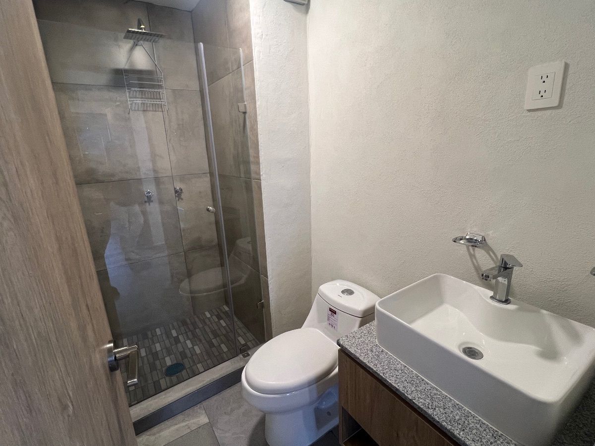 9 de 24: Baño independiente