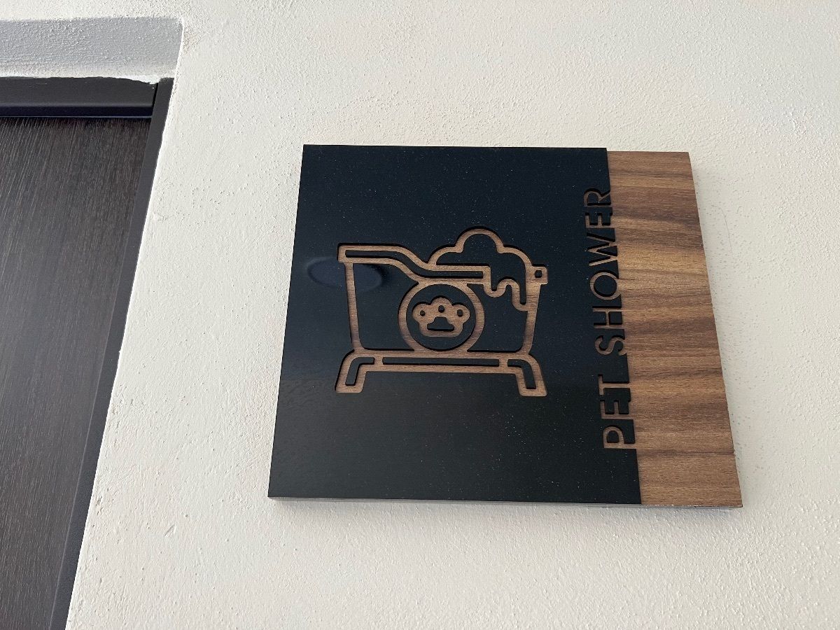 21 de 24: Pet shower