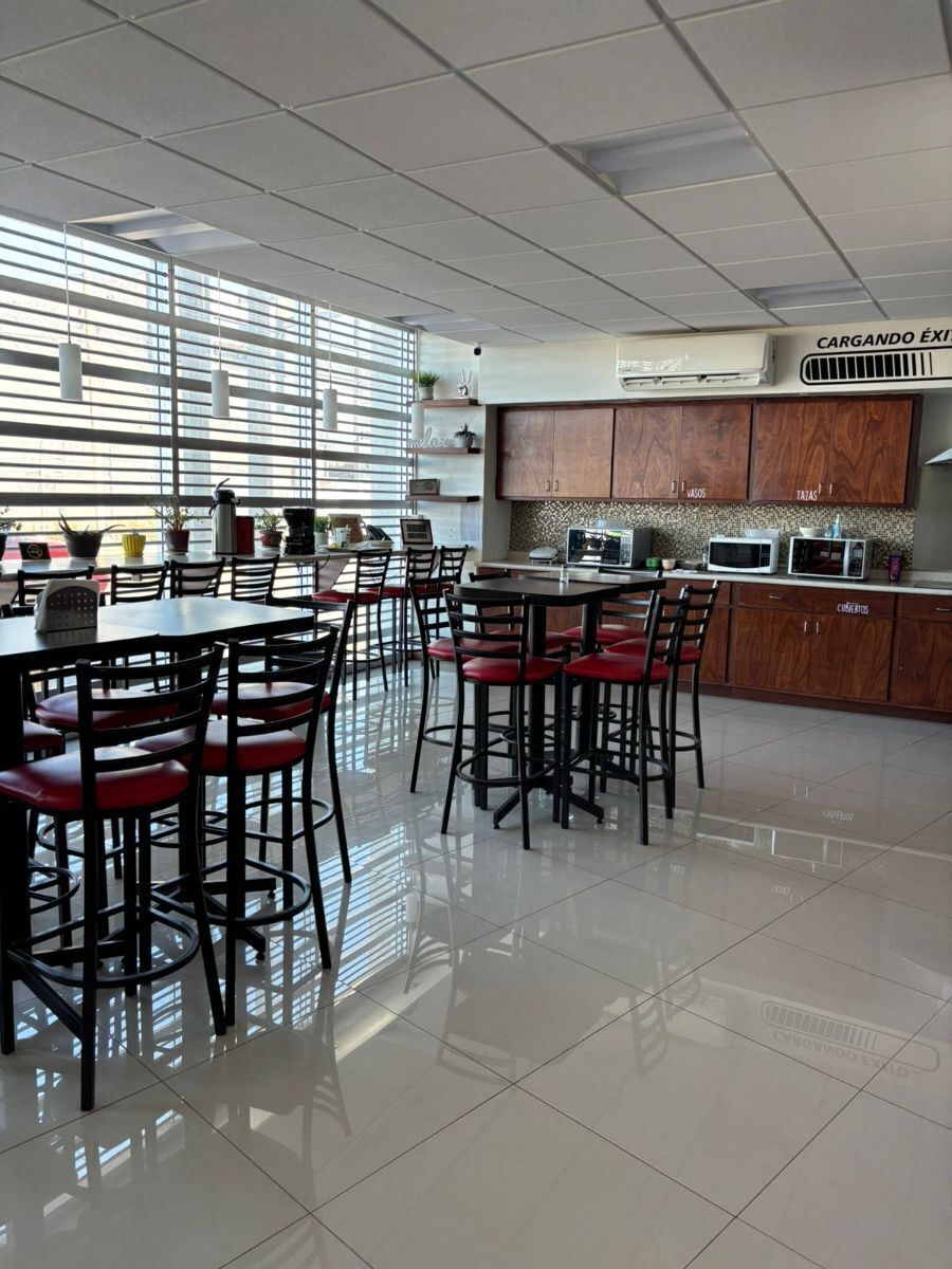 3 de 5: Comedor completo