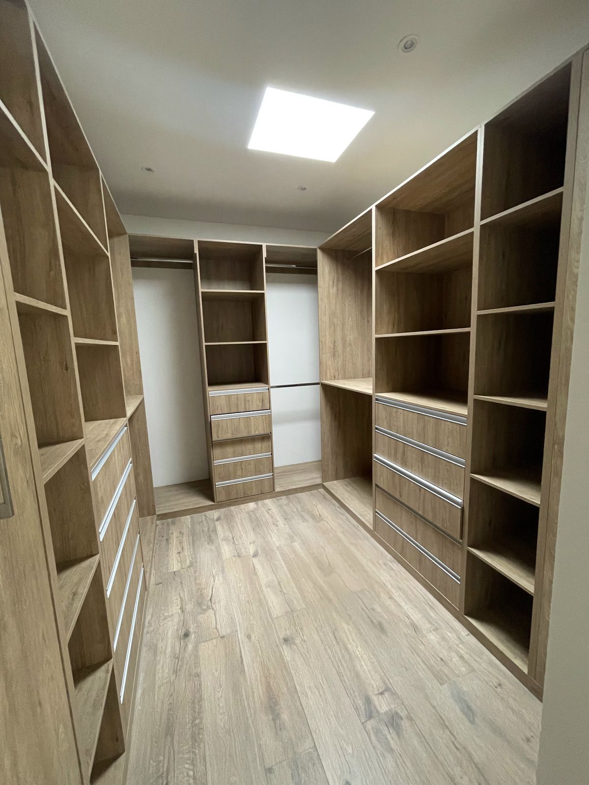 Amplio vestidor con domo