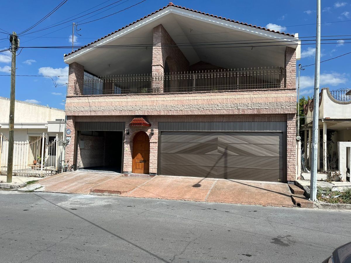 https://assets.easybroker.com/property_images/4268735/70994971/EB-PJ8735.jpeg?version=1706828210