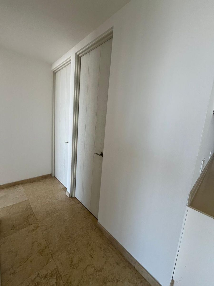 10 de 16: Acceso a recamaras