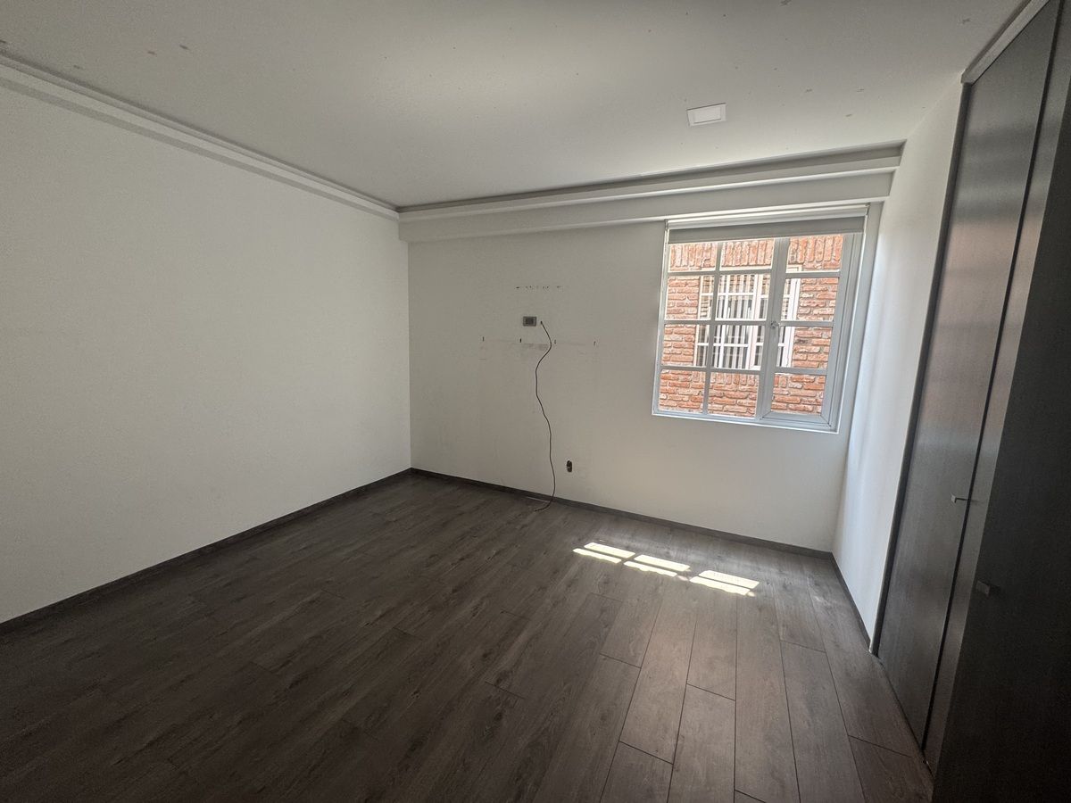 8 de 19: Recámara 2