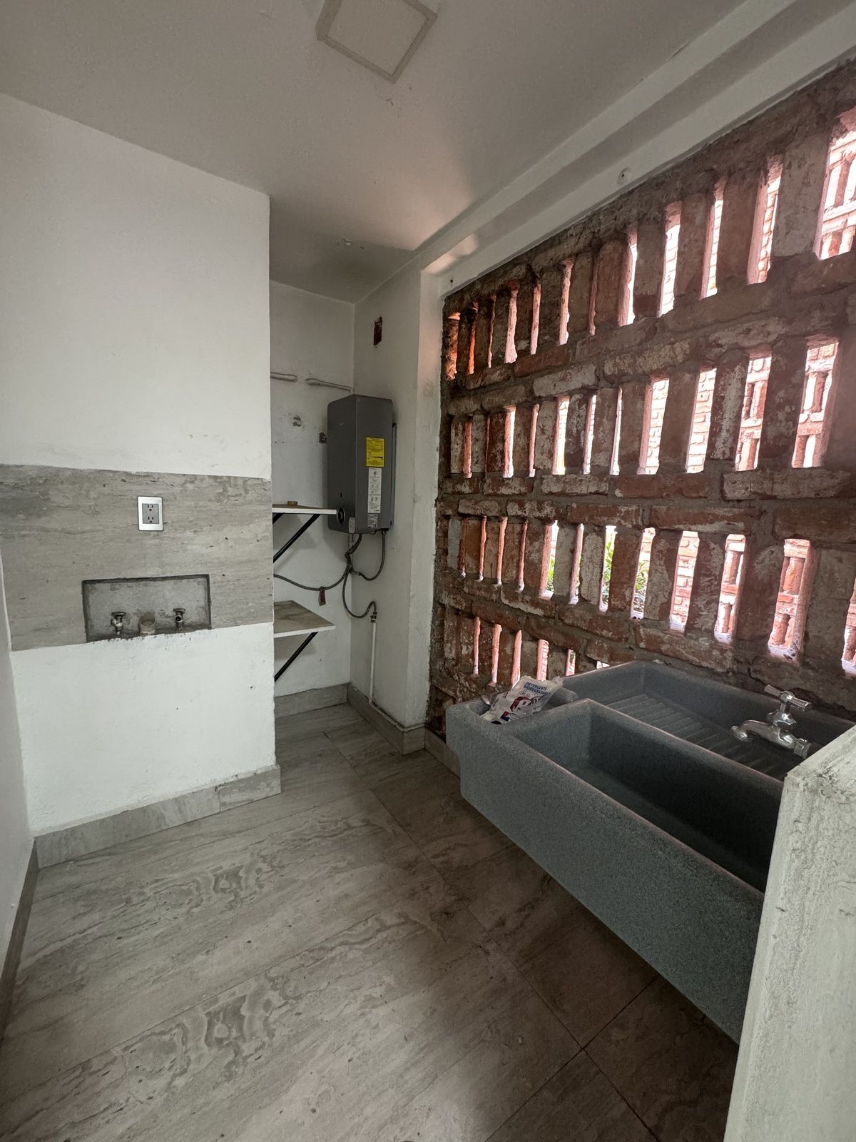 16 de 19: Área lavado integrada