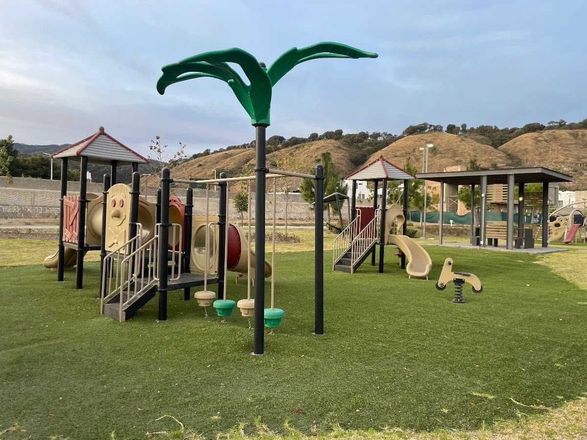3 de 17: Juegos infantiles