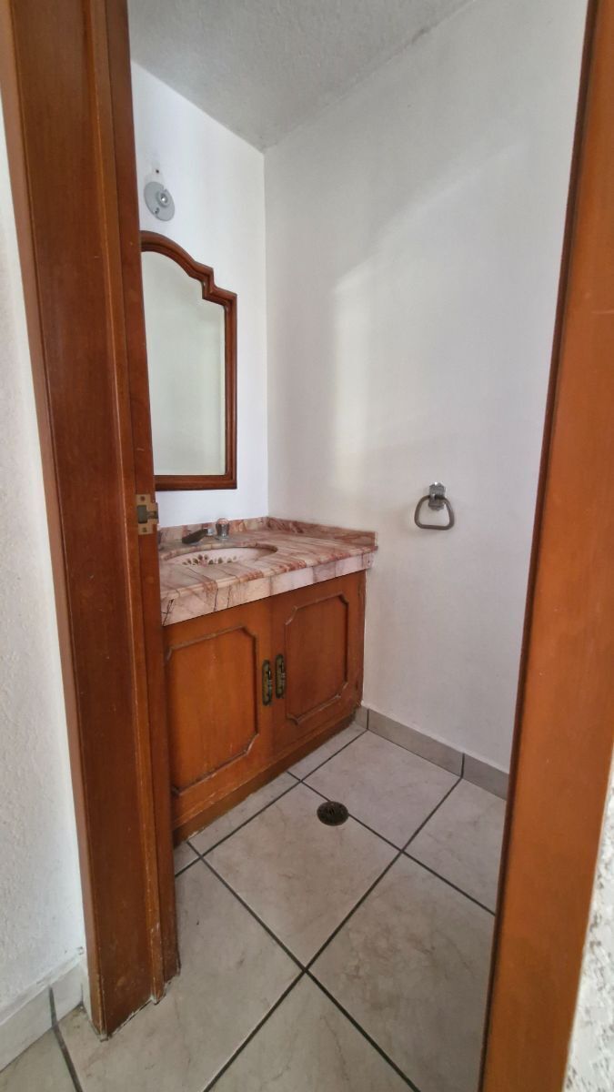 4 de 37