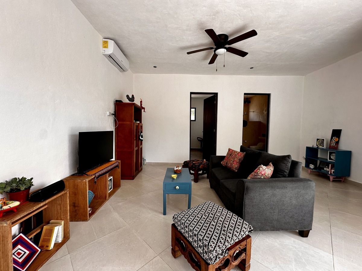 15 of 18: Sala
