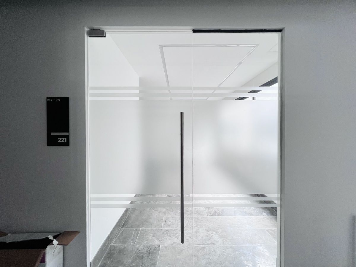 11 of 32: OFICINA #221