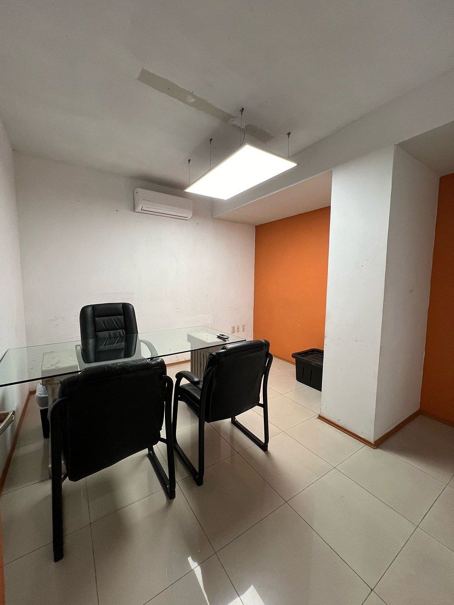 Sala Comercial em Jardines del Bosque Norte, Guadalajara, foto 2 de 22