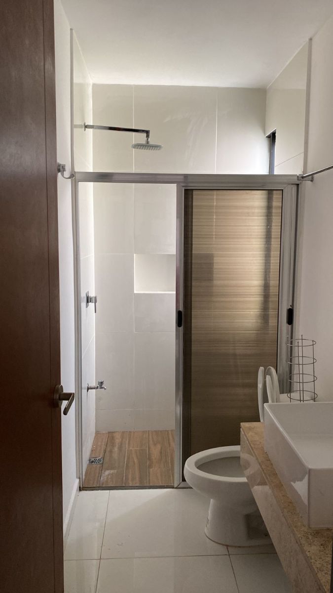 5 of 5: Baño sala y comedor