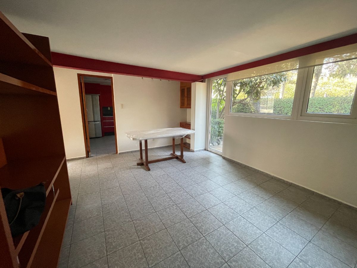 21 de 42: Gran espacio para antecomedor o family room