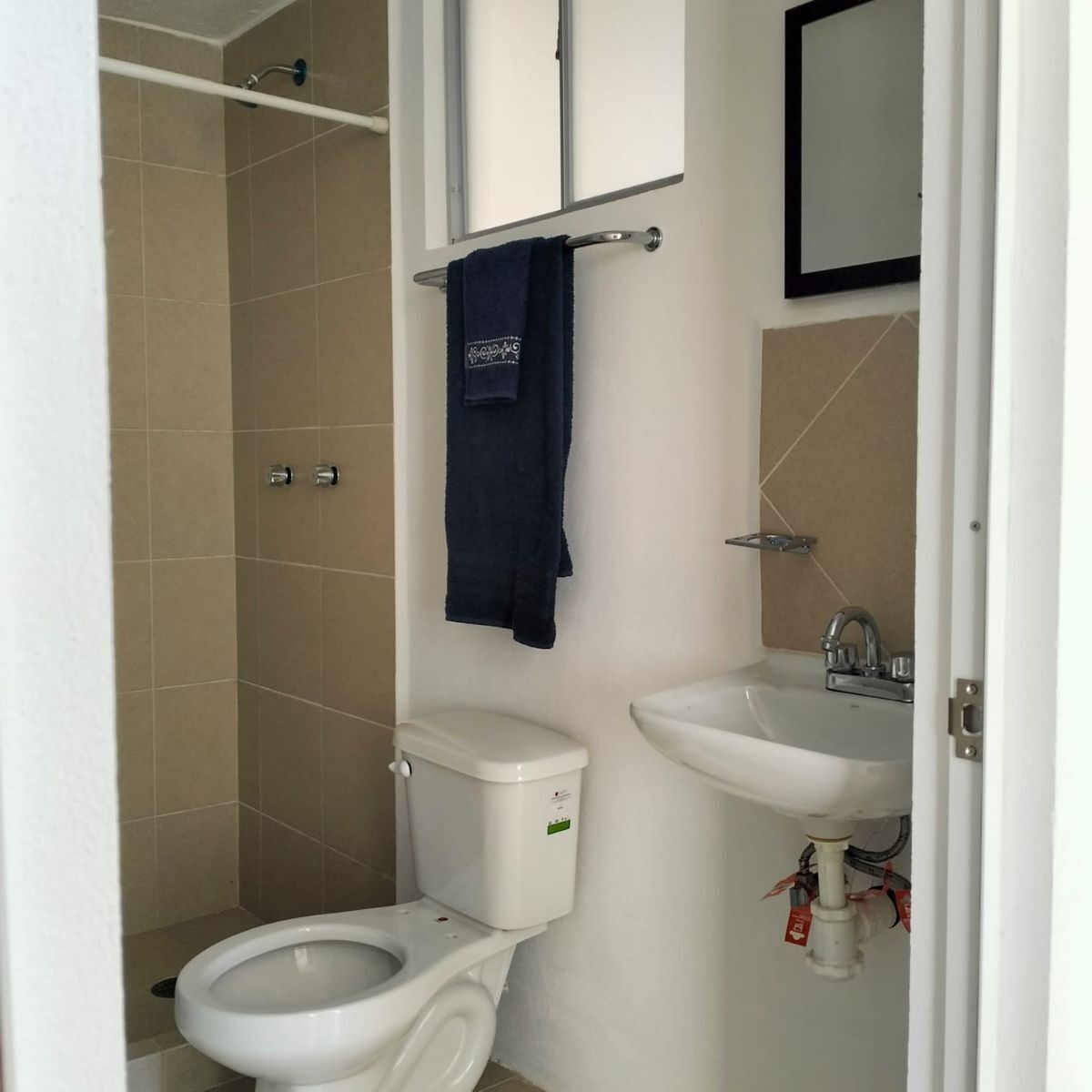 10 of 10: Baño completo