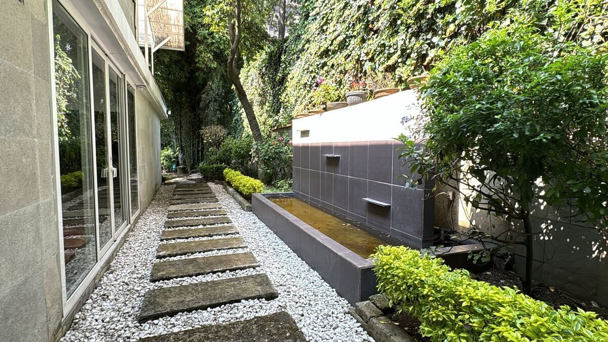 HOUSE WITH GARDENS IN LOMAS DE CHAPULTEPEC - foto 3