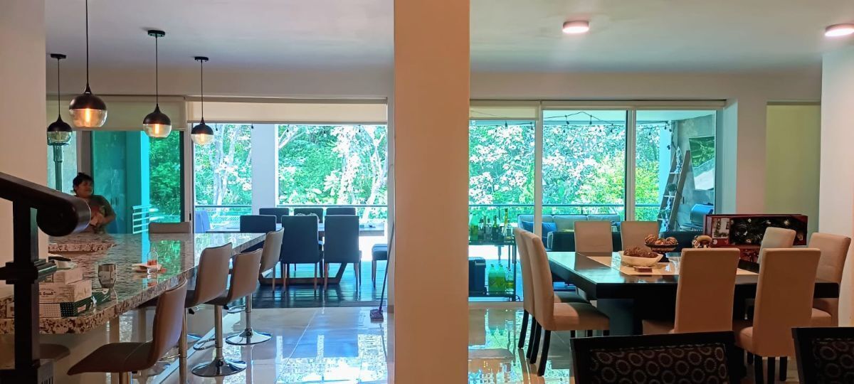 4 of 23: Cocina, comedor, terraza