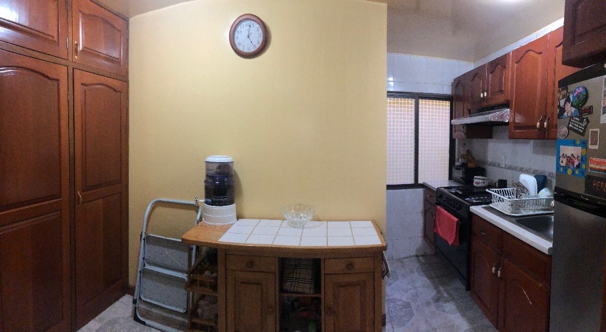 7 de 25: Cocina vista de frente.