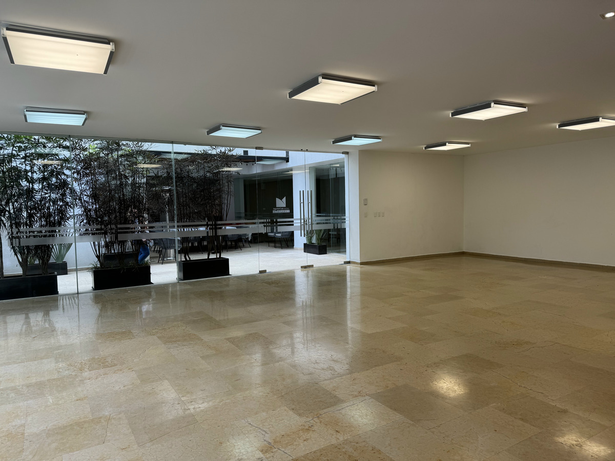 5 de 34: Salón de fiestas