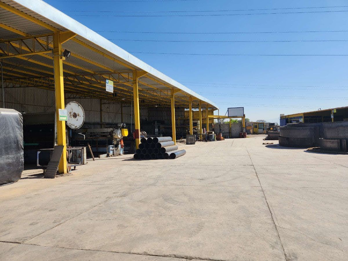 Terreno en VENTA con Construccion, Ideal para gasolinera o taller
