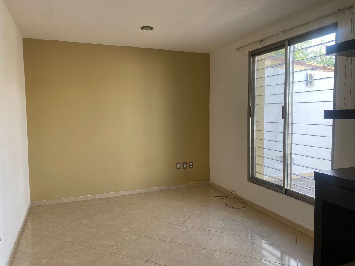 House in Gated Community in Real Universidad, Morelia, photo 2 of 24