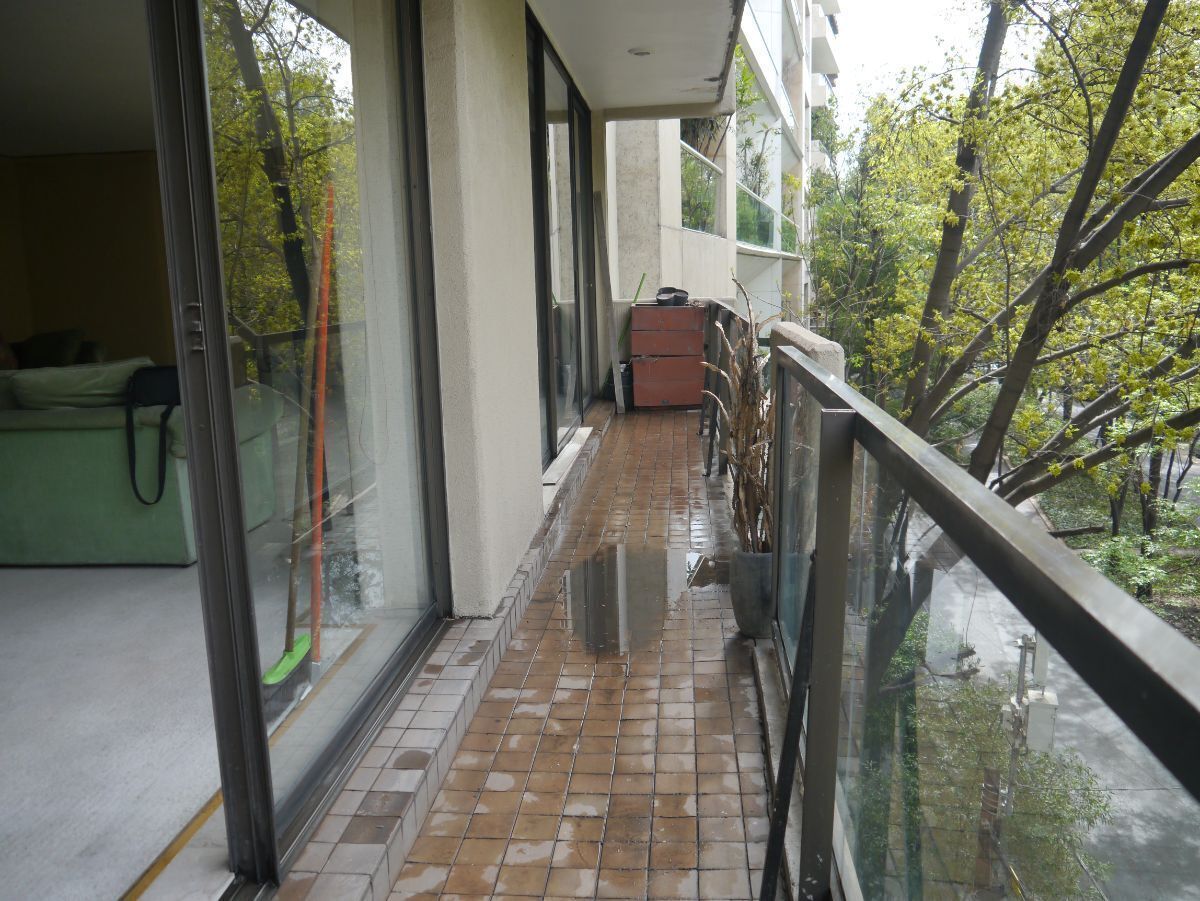 3 de 33: balcon