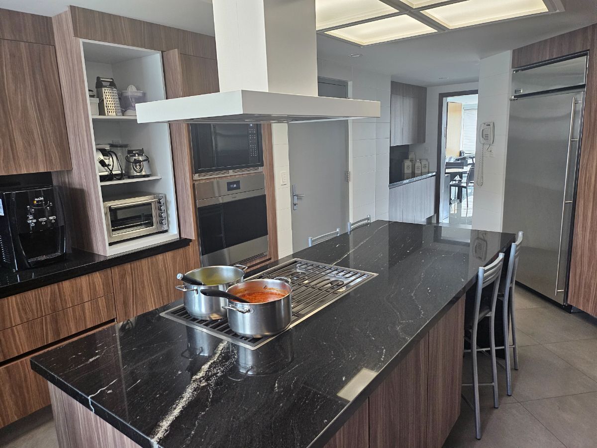 19, Bosque de Toronjos, Lomas de Vista Hermosa, 05120 con 3 Recámaras, 3 Baños, 365 Metros Cuadrados y 4 Puestos de Estacionamiento 19, Bosque de Toronjos, Lomas de Vista Hermosa, 05120 con 3 Recámaras, 3 Baños, 365 Metros Cuadrados y 4 Puestos de Estacionamiento