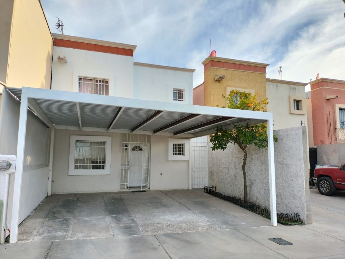 2 de 25: FACHADA DE LA CASA