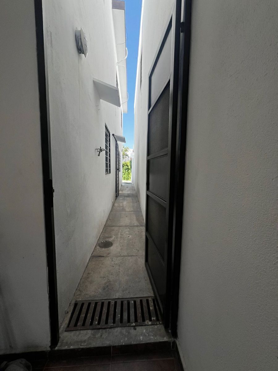 8 de 25