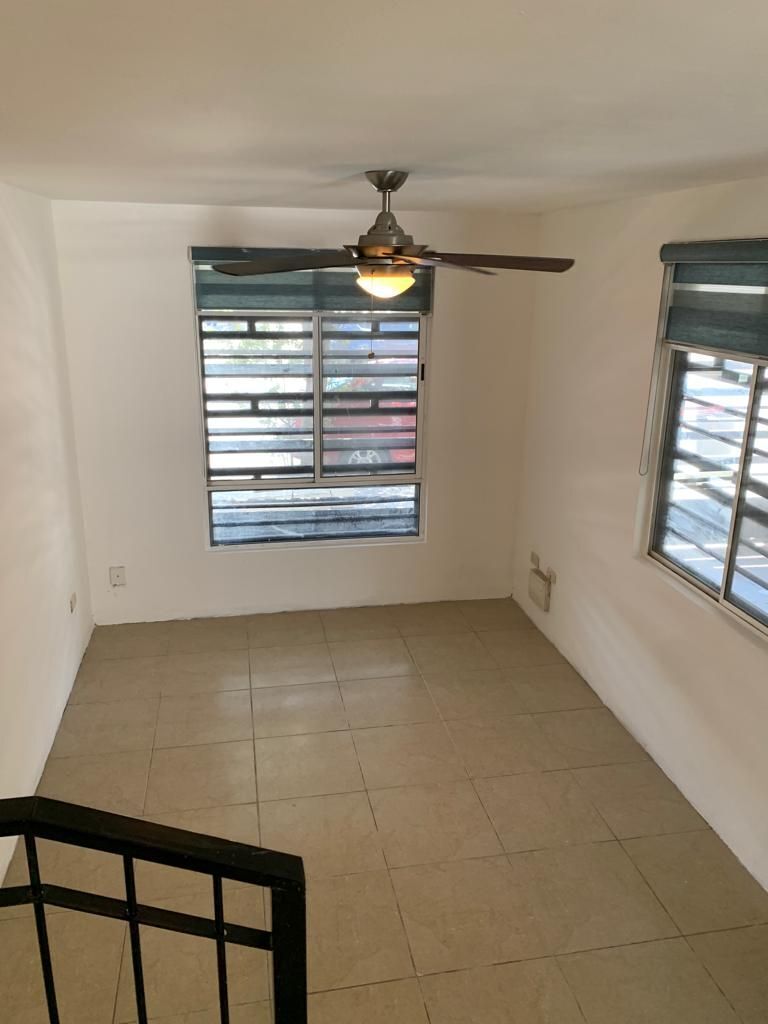 4 de 28: Sala