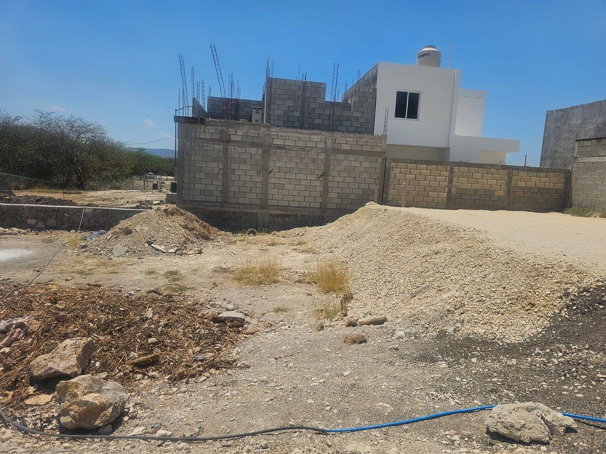 4 de 8: Vista del lote disponible