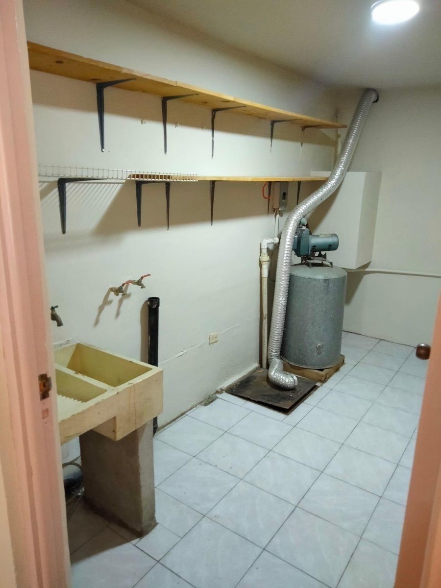 4 de 17: Cuarto de lavar