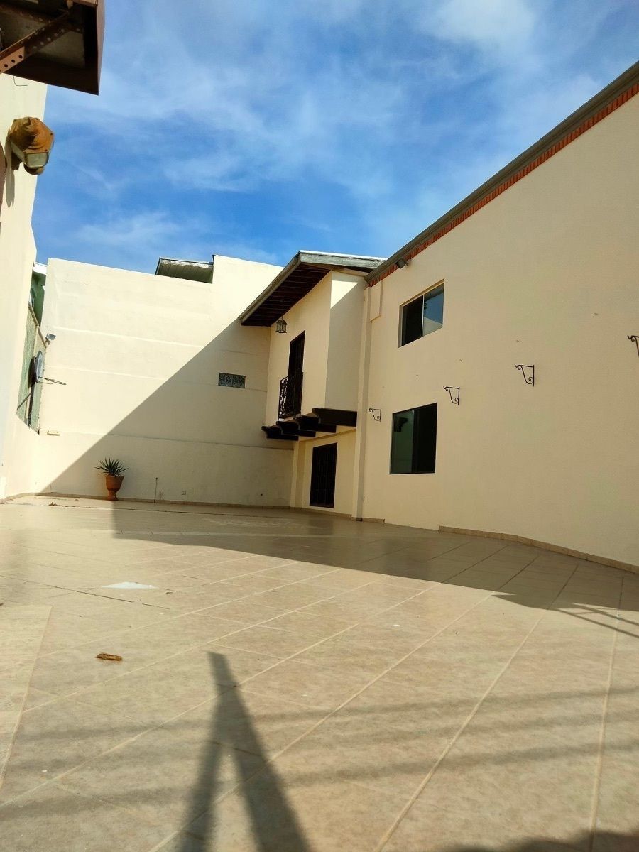 17 de 17: Patio muy amplio