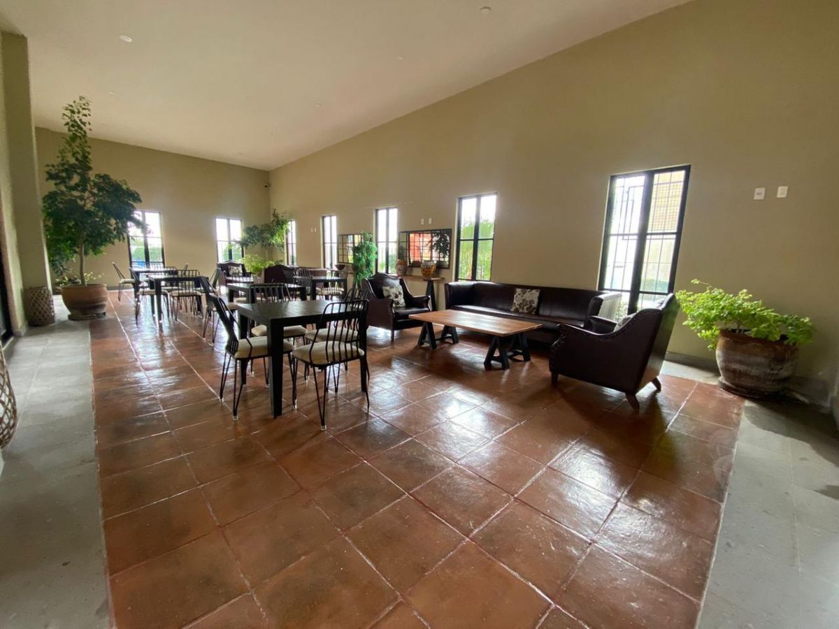 13 de 19: SALON DE USOS MULTIPLES